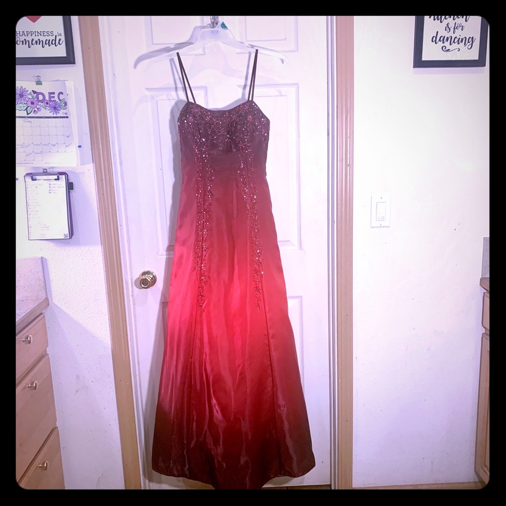 Jump - EUC Red Brides Maid Dress Size 5